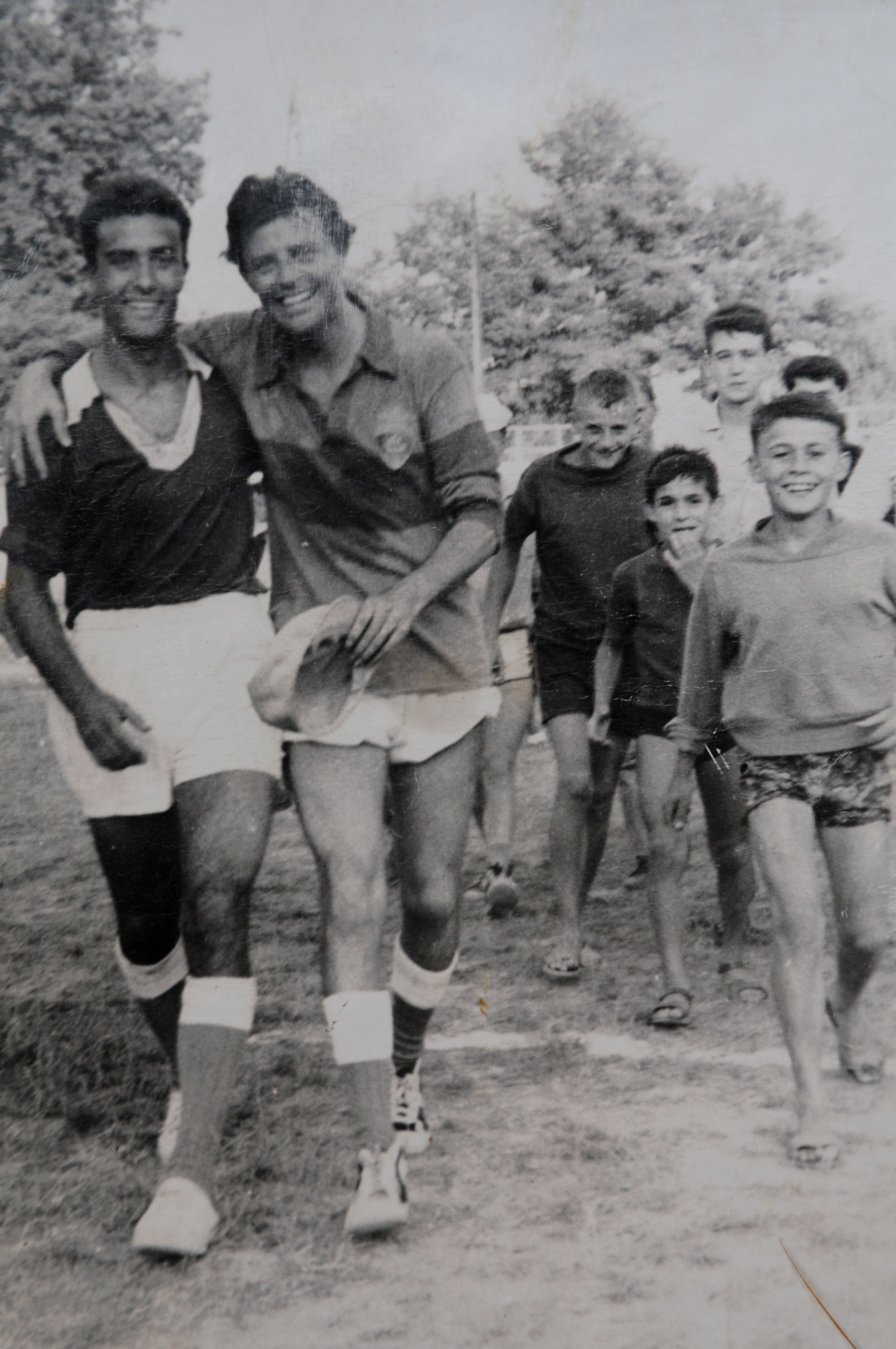 Avec Pierre Curtat en 1958, à l'occasion d'un match de football / Photo Maurice Costa
