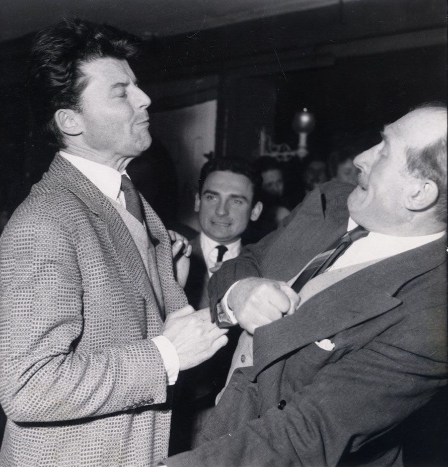 Paris, 16 mars 1954. Combat amical avec Noël Roquevert dans un cabaret / Keystone Pictures - MaxPPP