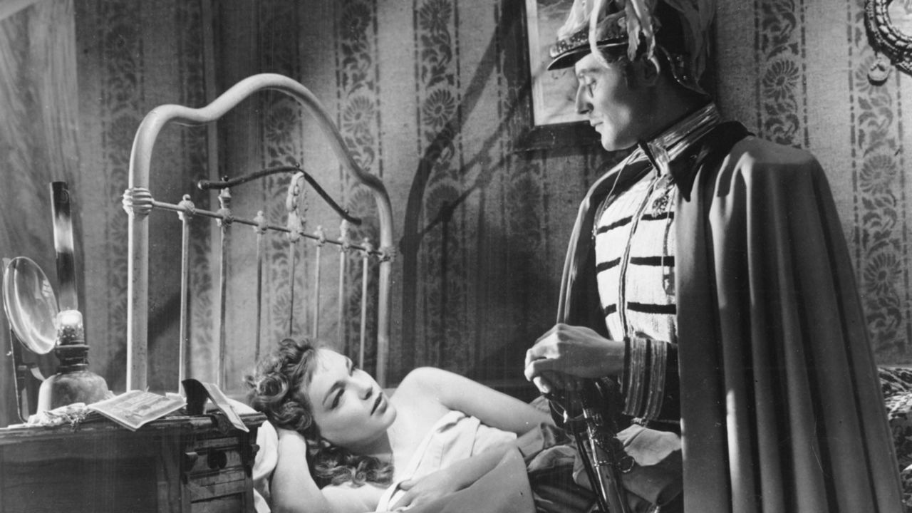 Avec Simone Signoret dans "La Ronde", film de Max Ophuls (1950) / La Provence