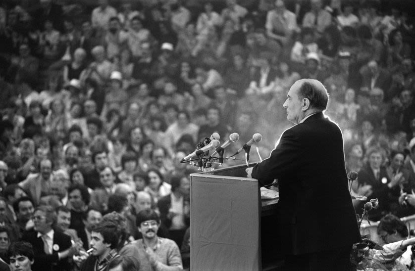 François Mitterrand en meeting durant la campagne / La Provence
