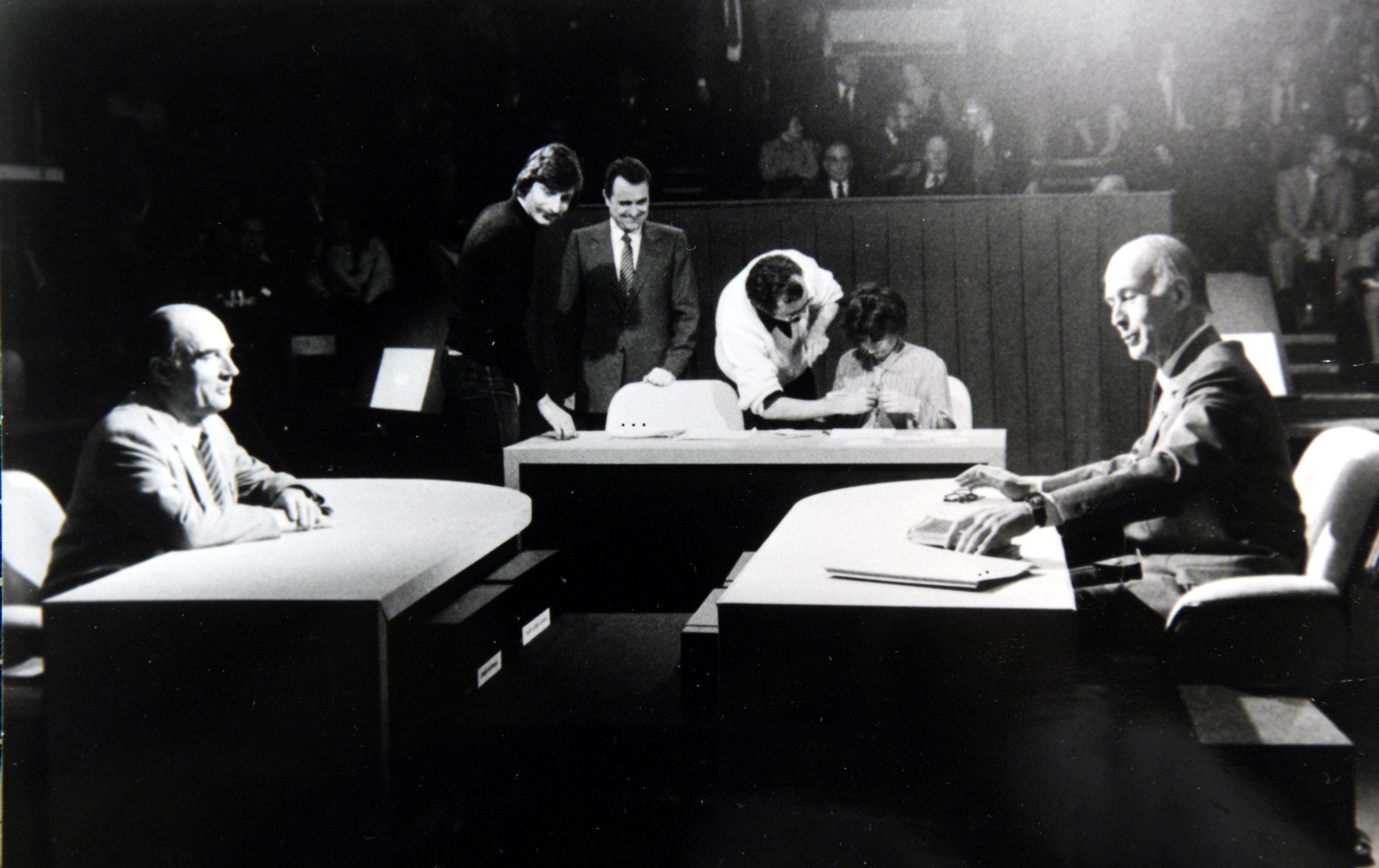 Animé par Michèle Cotta, le débat du 5 mai 1981 tourne à l'avantage de François Mitterrand / La Provence