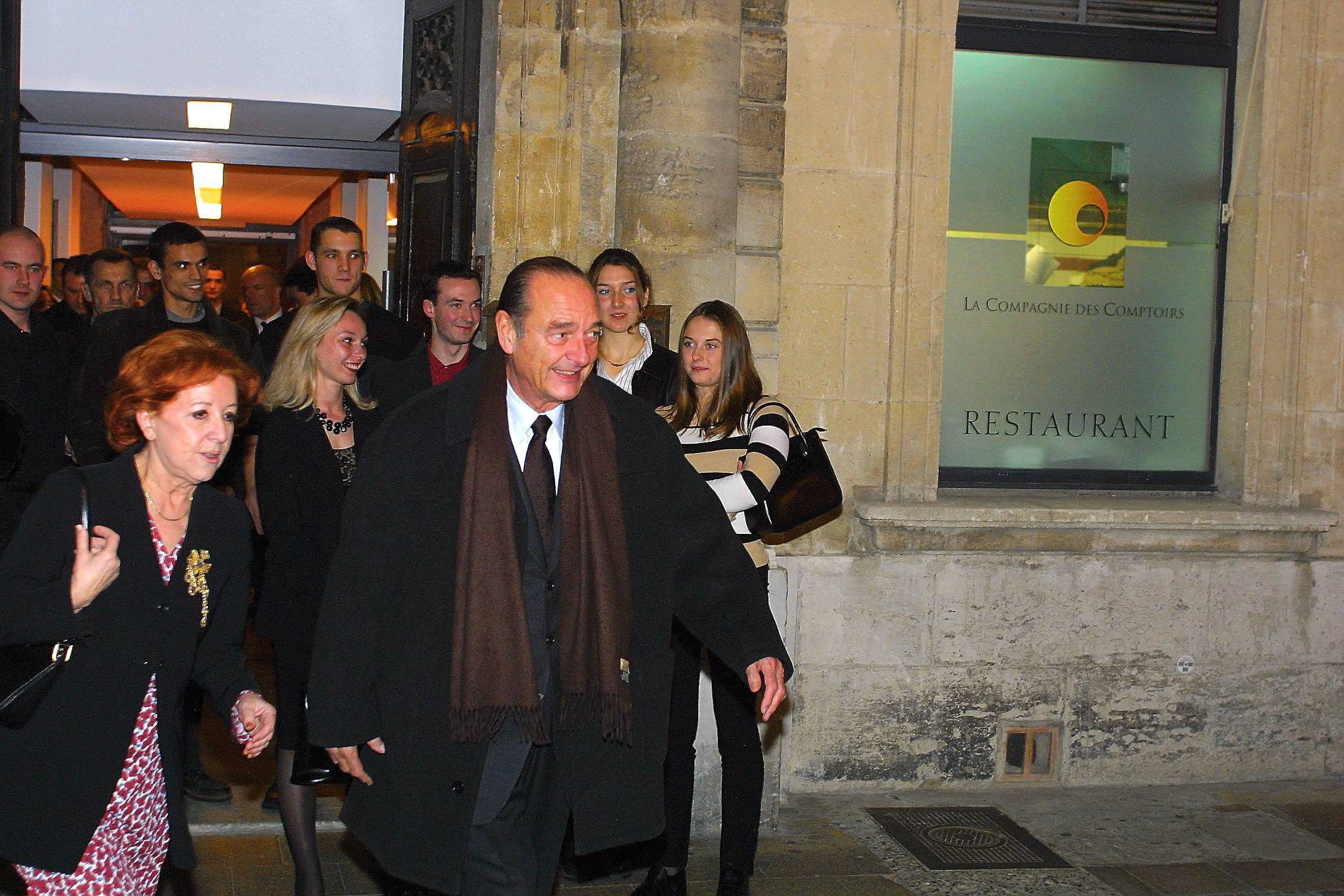 Sortie du dîner avec une vingtaine de jeunes militants, le 10 février / Photo Gabriel Domenech