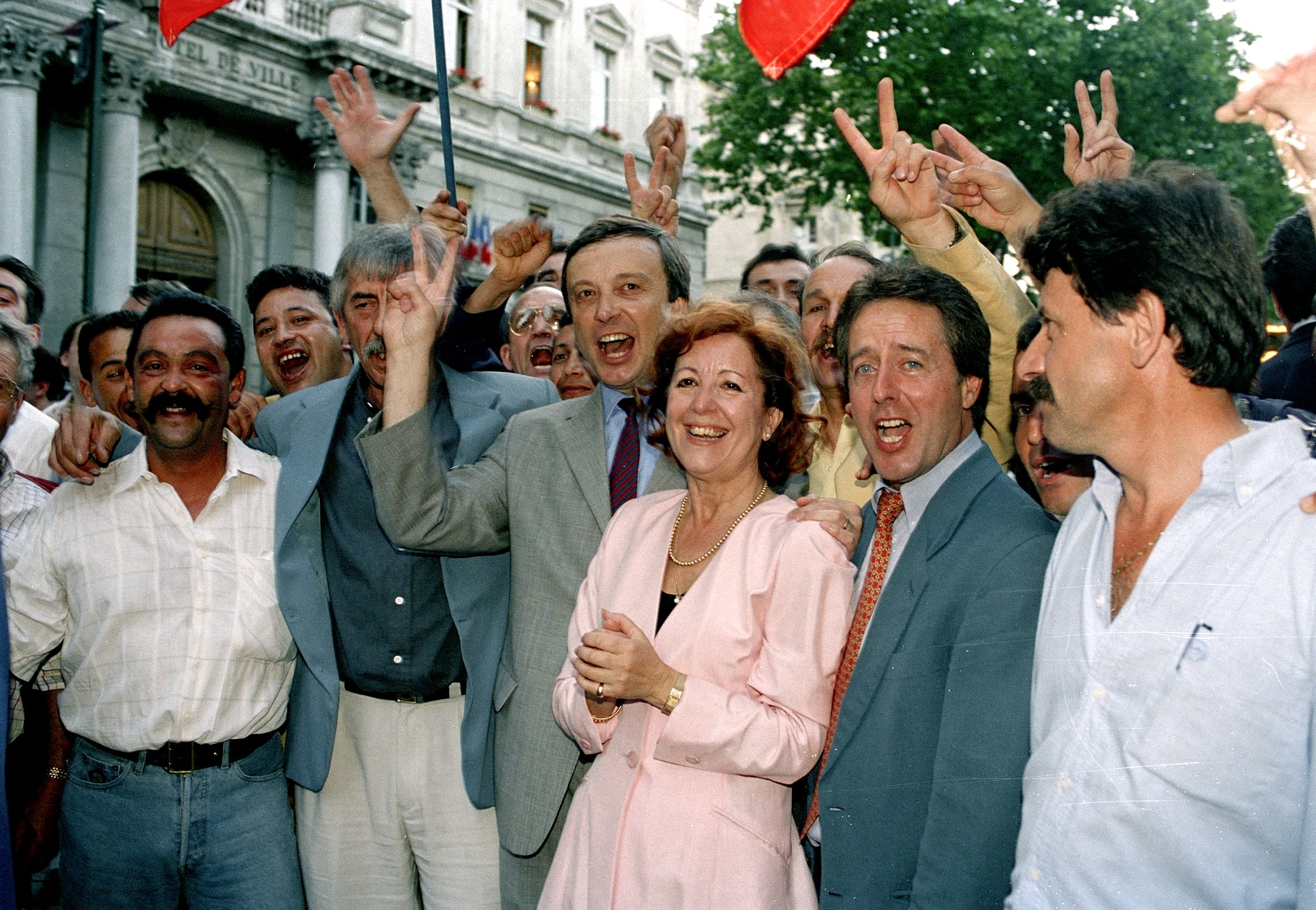 La victoire de Marie-Josée Roig (ici avec Alain Dufaut) aux municipales de 1995 / Photo Ange Esposito