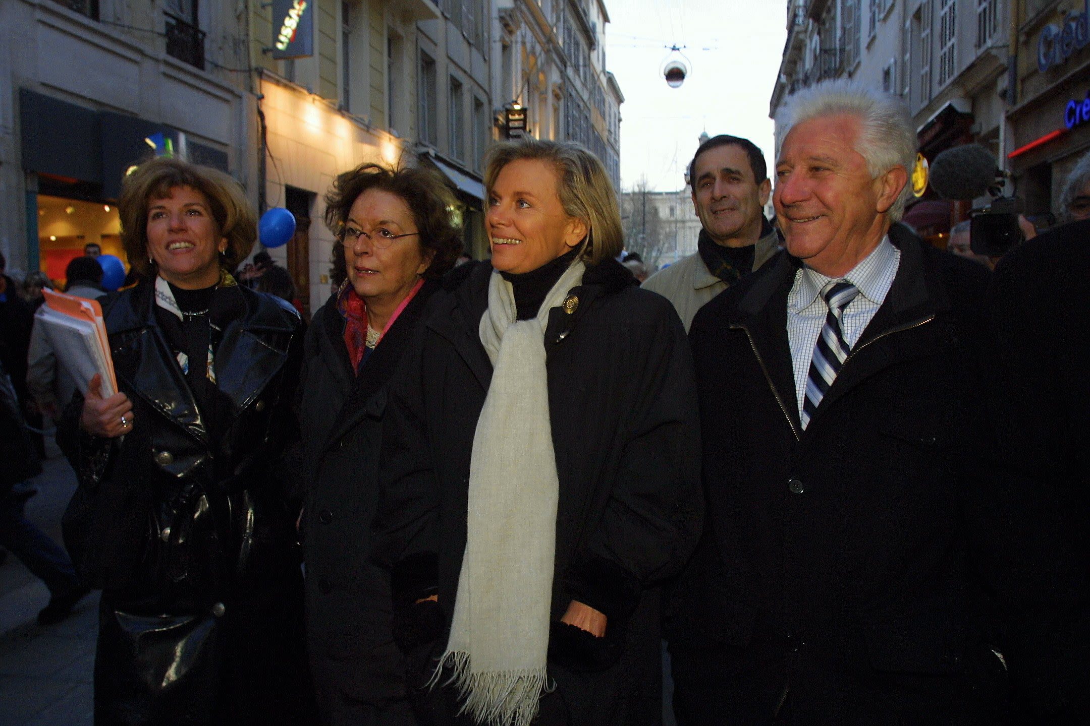 Elisabeth Guigou lors de la campagne des municipales de 2001 / Photo Frédéric Speich