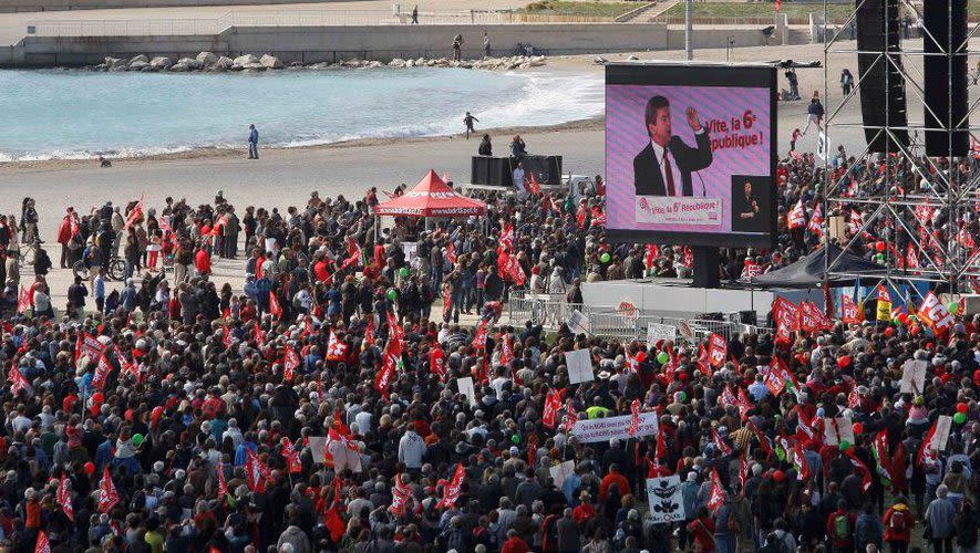 Meeting de Jean-Luc Mélenchon, le 14 avril 2012 sur les plages du Prado / MaxPPP