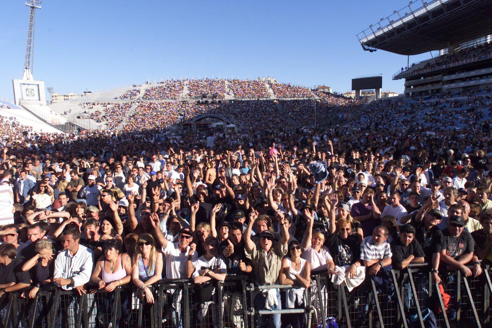 2000 : la foule des fans de Johnny / Photo Florian Launette