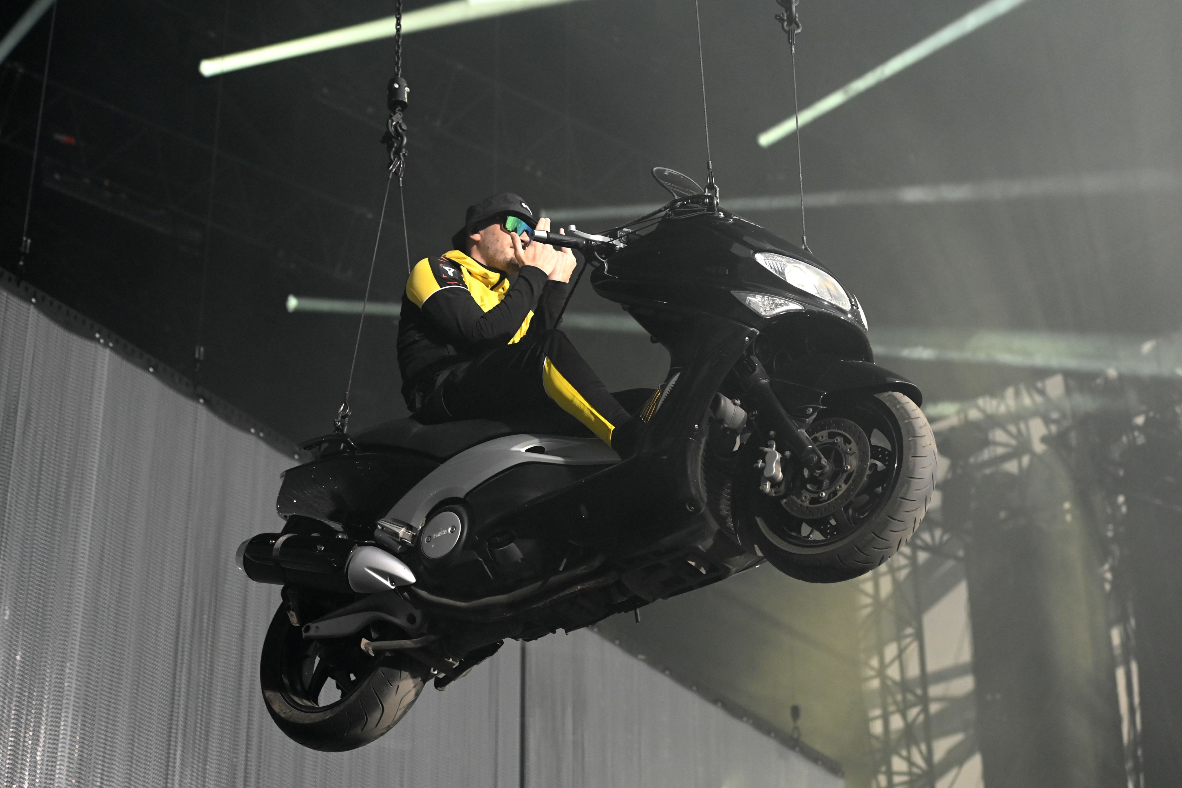 Jul a inventé le scooter volant / Photo Franck Pennant